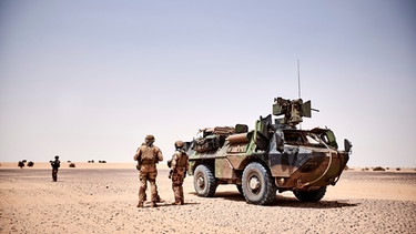 Internationale Militärpatrouille in Mali | Bild: picture-alliance/dpa