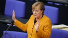 Bundeskanzlerin Angela Merkel (CDU) spricht am 24.3.2021 zu den Abgeordneten des Bundestags bei der Regierungsbefragung. Ein Hauptthema sind die Oster- und Lockdown-Beschlüsse der Bund-Länder-Konferenz zu der Corona-Pandemie.  | Bild: dpa-Bildfunk/Michael Kappeler
