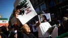Proteste im Iran nach dem Tod von Masha Amini. Tausende gehen auf die Straße und protestieren gegen das Mullah-Regime. | Bild: picture alliance / NurPhoto | Alain Pitton