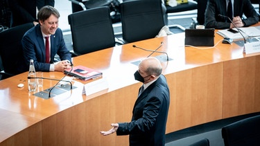Bundesfinanzminister Olaf Scholz (SPD) kommt am 22.4.2021 zur Sitzung des Wirecard-Untersuchungsausschusses im Bundestag | Bild: dpa-Bildfunk/Kay Nietfeld