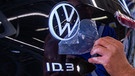 Das neue Elektroauto von VW | Bild: picture alliance/Jens Büttner/zb/dpa