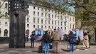 Patinnen und Paten am Platz der Opfer des Nationalsozialismus | Bild: Christoph Keil, Camera-Club Markt Schwaben für den BR