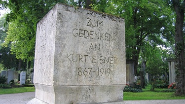 Gedenkstein für Kurt Eisner im Münchner Ostfriedhof | Bild: BR / Ernst Eisenbichler