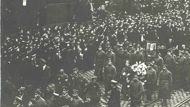 Kurt Eisners Beerdigung: Trauerzug durch München am 26. Februar 1919 | Bild: Haus der Bayerischen Geschichte