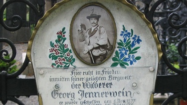 Jennerwein-Grab auf dem Friedhof St. Martin im Schlierseer Ortsteil Westenhofen | Bild: BR / Ernst Eisenbichler