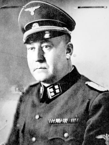Max Koegel, letzter Lagerkommandant im KZ Flossenbürg | Bild: Bundesarchiv Berlin
