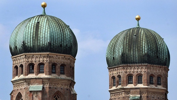 Türme der Münchner Frauenkirche | Bild: picture-alliance/dpa