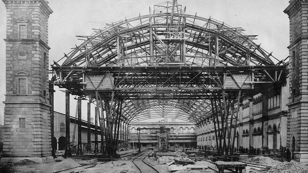 Bau des Münchner Hauptbahnhofs, 1879 | Bild: SZ Photo / Scherl