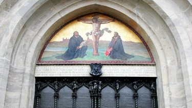 Tür der Schlosskirche im thüringischen Wittenberg  | Bild: picture-alliance/dpa