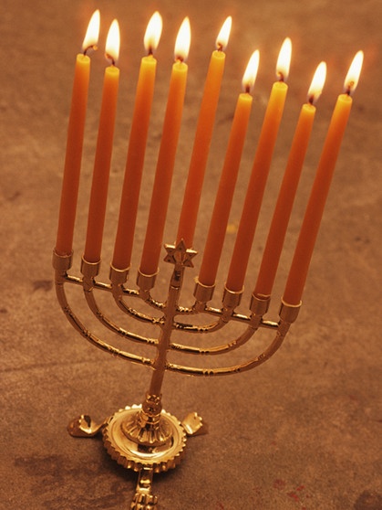 Chanukka: Tage, acht Kerzen beim jüdischen Lichterfest | Religion | BR.de