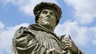 Denkmal des Reformators Martin Luther in Eisleben | Bild: picture-alliance/dpa
