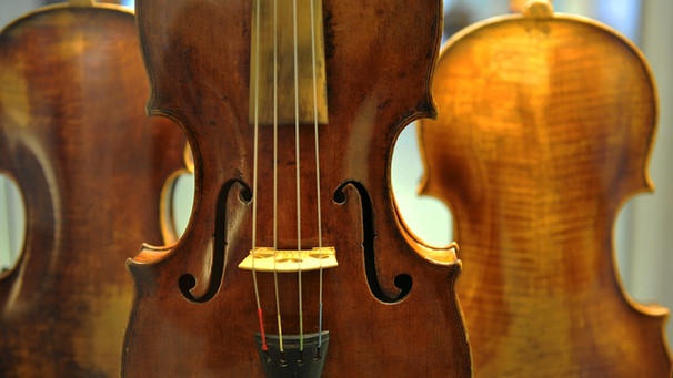 Einige der besten Geigen der Welt kommen aus Mittenwald. | Bild: BR