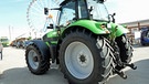 Traktor vor Riesenrad auf dem ZLF auf der Wiesn | Bild: BR / Roland Münzel