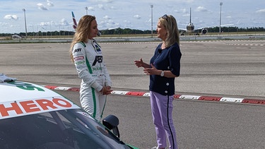 Kreuzer trifft ... Rennfahrerin Sophia Flörsch (links) | Bild: BR/Fabian Stetter