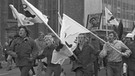 Rennende Demonstranten bei einer Demo gegen den Vietnam-Krieg 1969 in Frankfurt am Main | Bild: picture-alliance/dpa