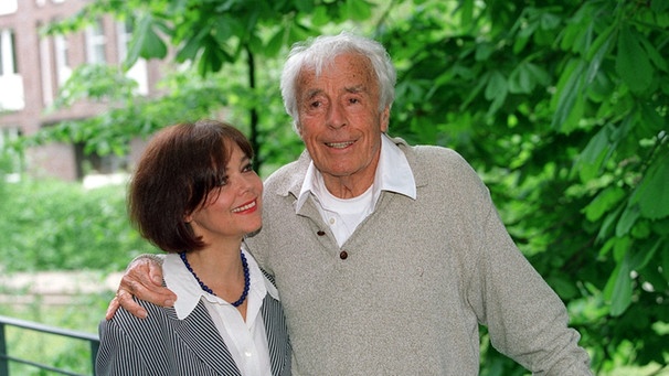 2002 zehn Jahre verheiratet: Simone Rethel und Johannes Heesters | Bild: picture-alliance/dpa