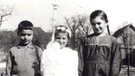 12. April 1942: Luise Mai (rechts) mit ihrem Bruder Karl und ihrer Schwester Martha, Erstkommunion im Kinderheim St. Josefspflege in Mulfingen | Bild: Staatsarchiv Ludwigsburg