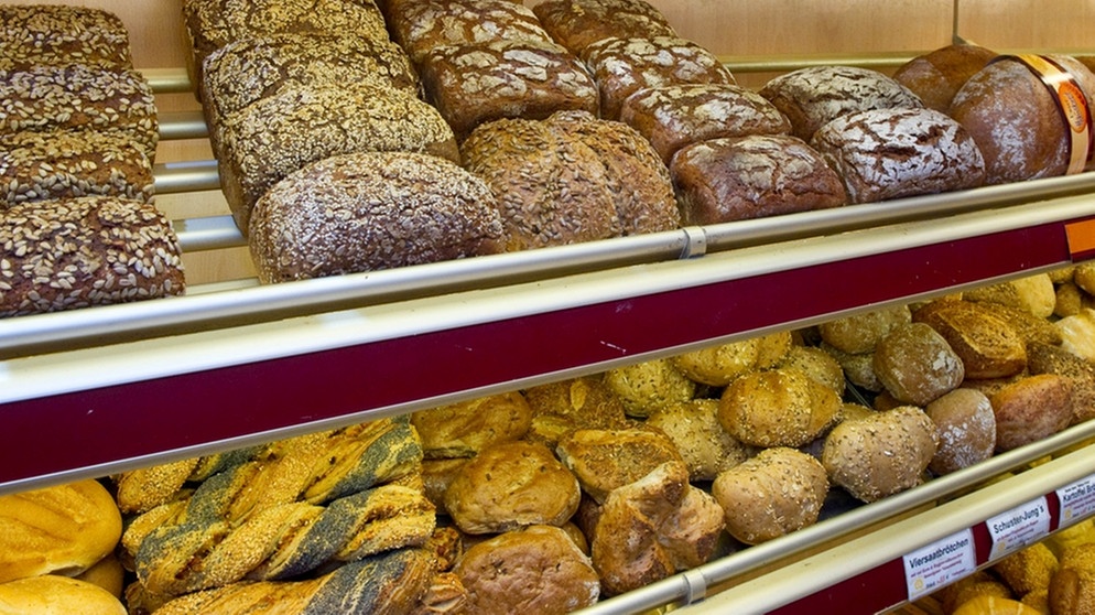 Brotangebot in einer Bäckerei | Bild: picture-alliance/dpa