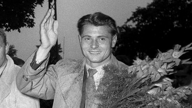 Empfang für Weltmeister Karl Mai 1954 in Fürth | Bild: picture-alliance/dpa