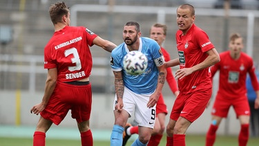 Spielszene 1860 München - 1. FC Kaiserslautern | Bild: picture-alliance/dpa