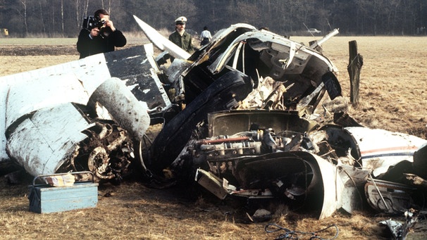 Flugzeugwrack nach Hoeneß-Absturz 1982 | Bild: picture-alliance/dpa