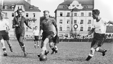 6. September 1942: In einem Spiel der "Gauliga Südbayern" siegt der FC Bayern 10:1 über Jahn Regensburg. | Bild: FC Bayern München