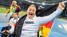 Daniel Scheil feiert seinen Paralympics-Sieg | Bild: dpa-Bildfunk