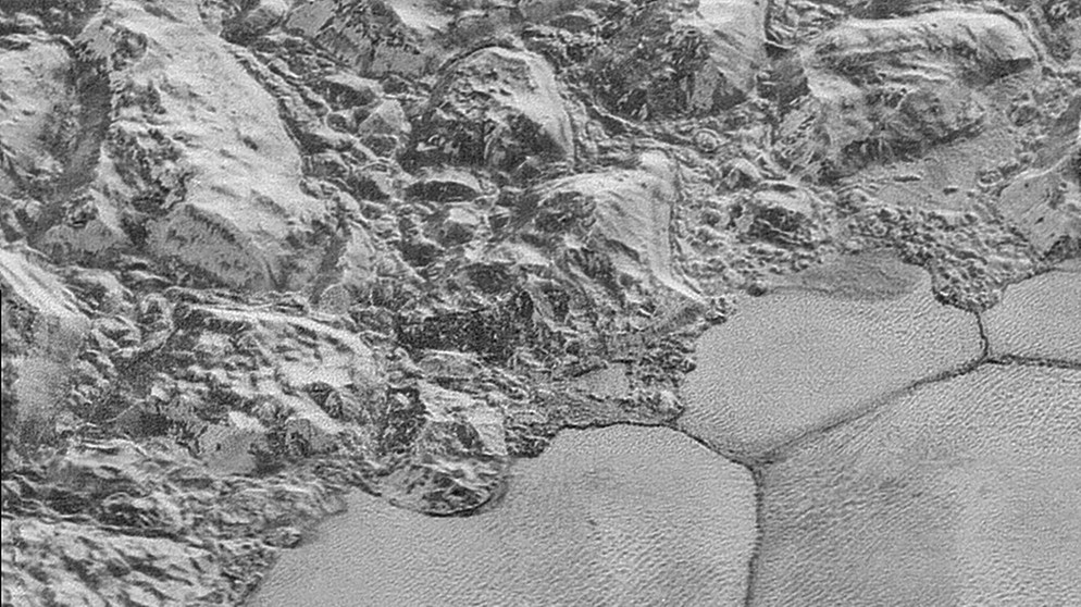 Bergige Plutoregion am Sputnik Planum | Bild: NASA/JHUAPL/SwRI