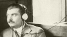 Radiohören in der Bahn | Bild: BR/ Historisches Archiv