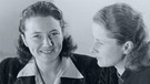 Candida Franck, die Leiterin des Kinderfunks, und Annemarie Schambeck, die Leiterin des Schulfunks, bei einer Besprechung 1947
| Bild: BR/ Historisches Archiv