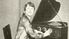 Wohlhabende Musikliebhaberinnen konnten sich sogar ein Radioempfangsgerät in  in Form eines kleinen Flügels anschaffen. | Bild: BR/ Historisches Archiv