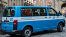 BR-Bus vor dem Alten Rathaus in Bamberg | Bild: BR/Philipp Kimmelzwinger