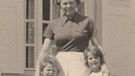Marianne Koch mit Bruder und Mutter, 1930er Jahre | Bild: Privat