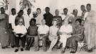 Friedrich Schreiber (2. Reihe Mitte) bei seinem ersten Besuch in Afrika (in Togo) 1966 | Bild: Studio Degbava