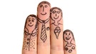 bemalte Fingerspitzen als Familie | Bild: colourbox.com