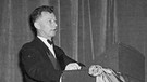 Alois Johannes bei der Eröffnung des Residenztheaters, von Kriegsende bis 1953 dessen Intendant, 1951 | Bild: BR, Historisches Archiv, Benz
