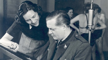 Claire Brill und Alfons Tiefenböck | Bild: BR / Historisches Archiv