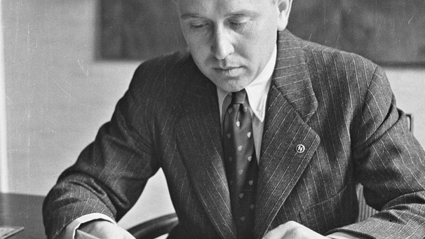 Hellmuth Habersbrunner (1899-1959) im Büro, 1930-1940 | Bild: BR, Historisches Archiv