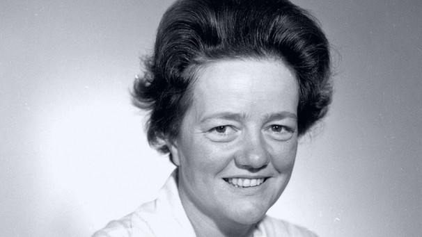 Dorothee Kiesselbach, ab 1949 u.a. verantwortlich für die Sendereihe "Zwölfuhrläuten". | Bild: BR/Historisches Archiv, Foto: Fred Lindinger