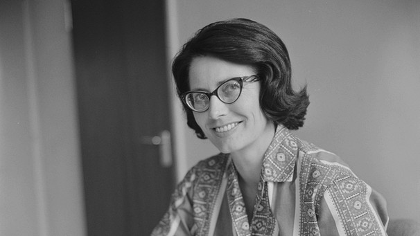 Lore Walb, von 1959 bis 1979 Leiterin des Frauenfunks und Redakteurin des "Notizbuchs", 1961. | Bild: BR / Historisches Archiv, Foto: Fred Lindinger