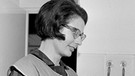 Lore Walb, ab 1959 Leiterin des Frauenfunks, am Herd | Bild: BR/Historisches Archiv