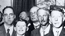 Volkslieder Preissingen in Landshut 1931, mit Intendant Kurt von Boeckmann (l.) und Kiem Pauli (4.v.l.) | Bild: BR / Fotoarchiv