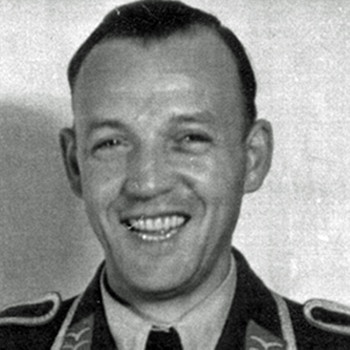 In Nürnberg warnte Arthur Schöddert, genannt "Onkel Baldrian" im Radioprogramm vor den Luftangriffen. | Bild: Deutsches Rundfunkarchiv