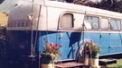 Auch dafür zu gebrauchen: Übertragungswagen im Privatbesitz und als Wohnwagen ausgebaut, 1998 | Bild: BR/Historisches Archiv