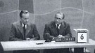 Eine der ersten "Was bin ich?"-Sendungen mit Robert Lembke (hinten rechts), 1955. | Bild: BR / Historisches Archiv
