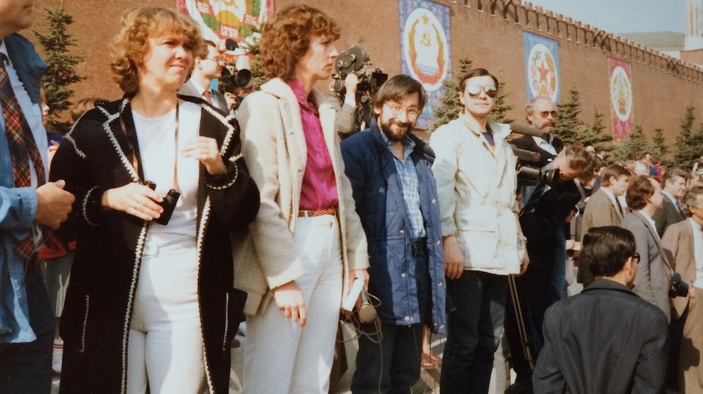 Dr. Johannes Grotzky als Reporter auf dem Roten Platz in Moskau | Bild: privat
