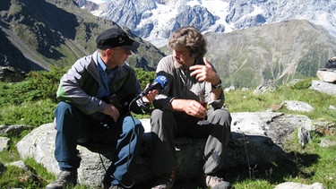 Ernst Vogt mit Reinhold Messner in den Bergen | Bild: Ernst Vogt