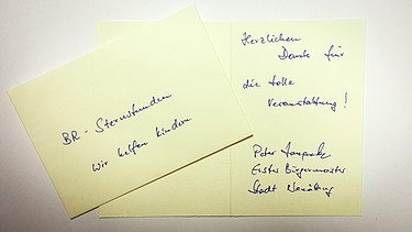 Handgeschriebene Dankeskarte des ersten Bürgermeisters von Neuötting Peter Haugeneder für die gelungene Veranstaltung | Bild: BR/Andreas Dirscherl
