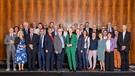 Gruppenfoto der Mitglieder des BR-Rundfunkrats zur Sitzung am 2. Mai 2024 | Bild: BR/Vera Johannsen