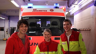 Der Blaulicht-Check / Checker Can mit den Rettungsfahrern Andrea und Sandro von den Johannitern. | Bild: BR/megaherz gmbh/Hans-Florian Hopfner